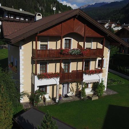 Apartments Vaiolet Santa Cristina Val Gardena Kültér fotó
